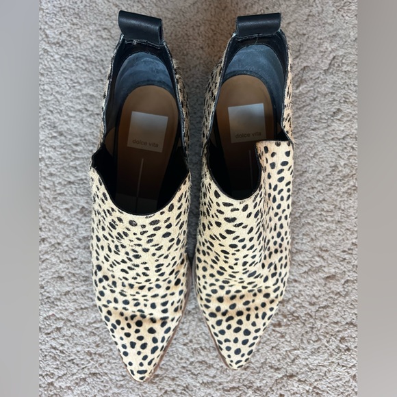 Dolce Vita Slip-On Sonni Pointed Toe Bootie - Picture 5 of 5